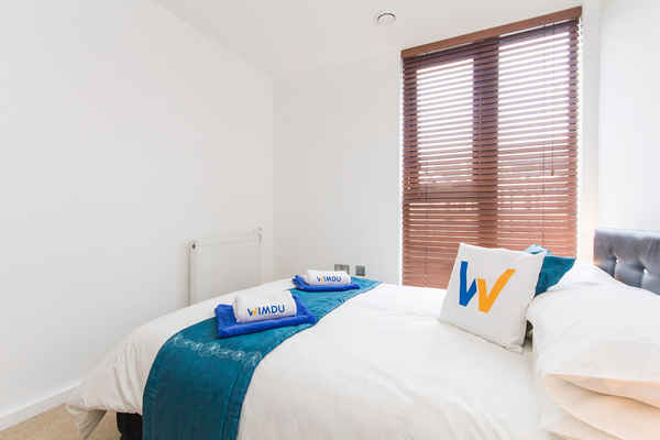 Lovely Double Room + Great Location - Lewisham Road, London