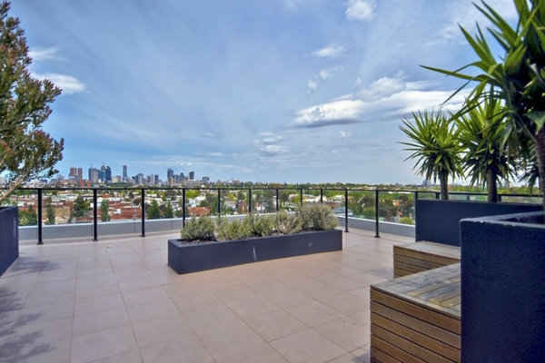 The Escape in Brunswick w. rooftops & WiFi (1) - Barkly st, Melbourne