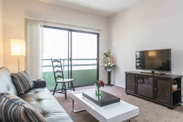 2+2 DOUBLE SUITE+POOL+2PKGS-WALK-OF-FAME - Lanewood Ave, Los Angeles