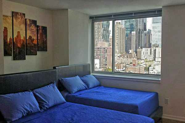 SPECTACULAR VIEW STUDIO IN MANHATTAN - W 52nd street, New York City