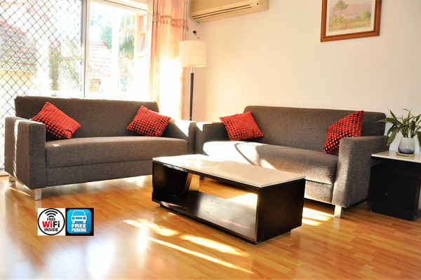 Hurstville Airconditioned 3 Bed Room APT - woniora road, Sydney